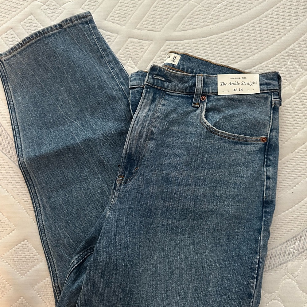 Abercrombie & Fitch Women's Blue Straight Leg Jeans